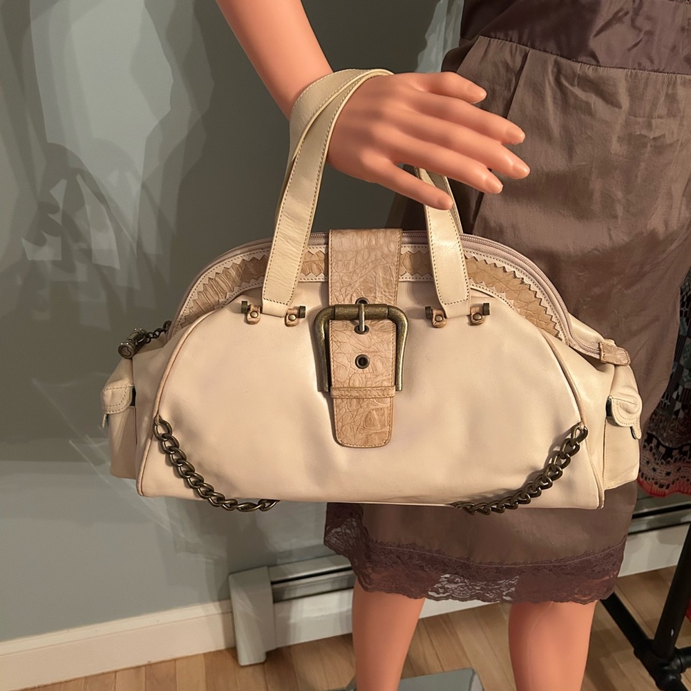 Babee D Cream Leather Satchel Handbag with Buckle Detail